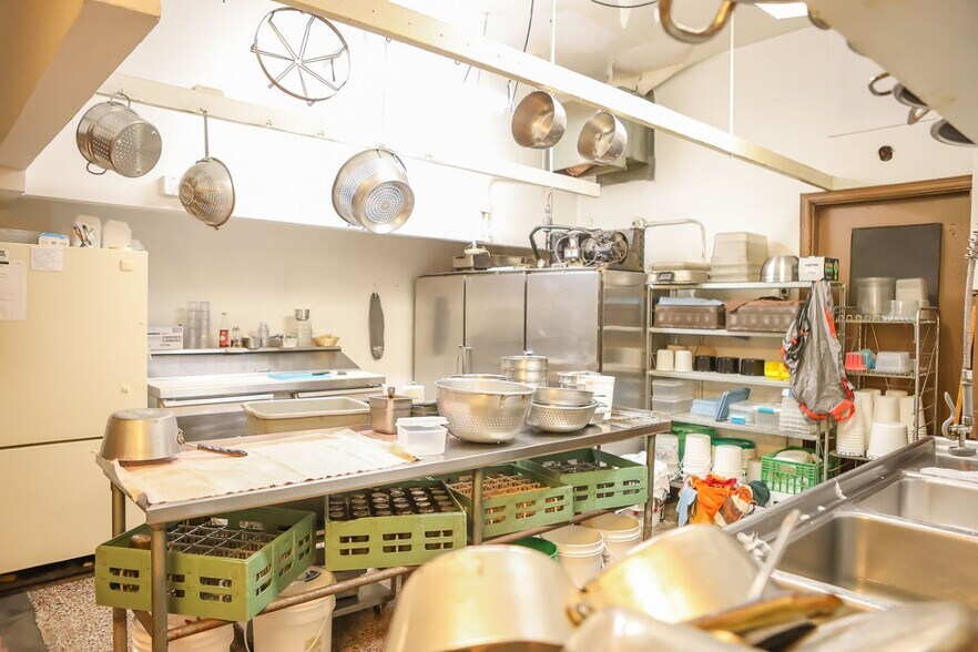 More Photos Of 616 Main St, Norway Restaurant For Sale