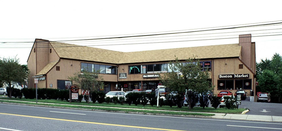 More Photos Of 1345 E Putnam Ave, Old Greenwich Storefront Retail Office For Lease