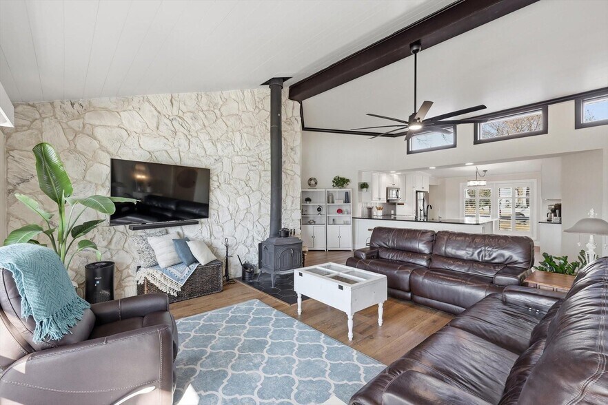 More Photos Of 10115 General Bond Ct, McKinney Airplane Hangar For Sale