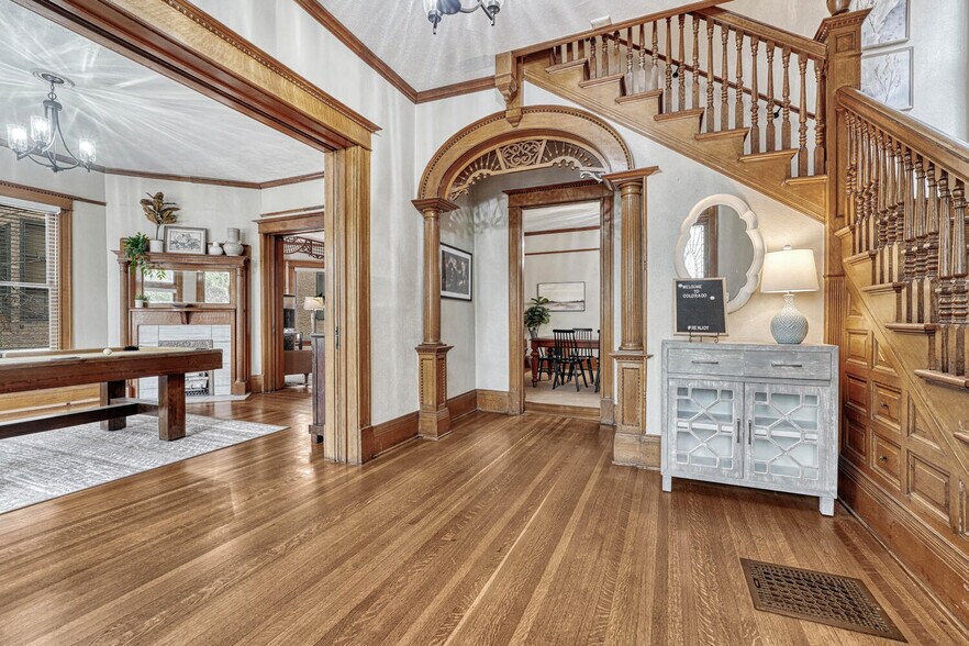 More Photos Of 6 Boulder Crescent St, Colorado Springs Hotel For Sale