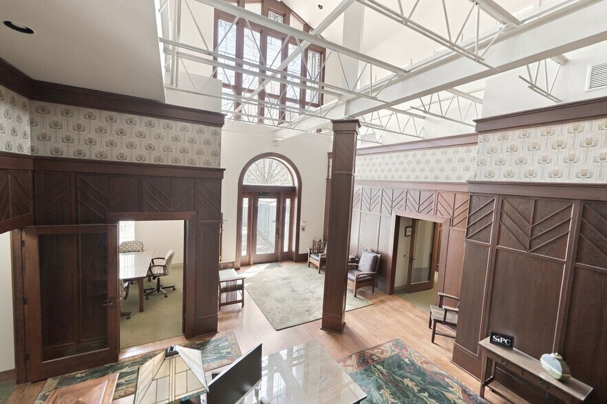 More Photos Of 1354 N Laura St, Jacksonville Office For Sale