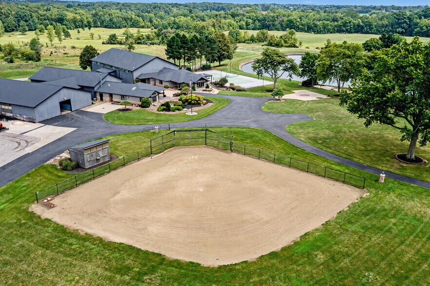 More Photos Of 7291 Stone Rd, Medina Office For Sale