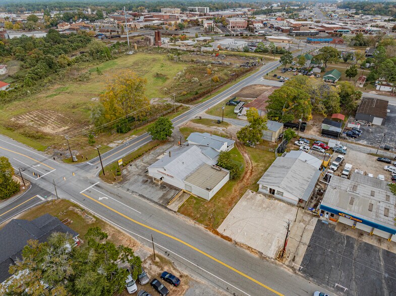 More Photos Of 301 Ridge Ave S, Tifton Specialty For Sale