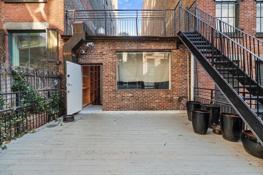 More Photos Of 54 Crosby St, New York Storefront For Lease