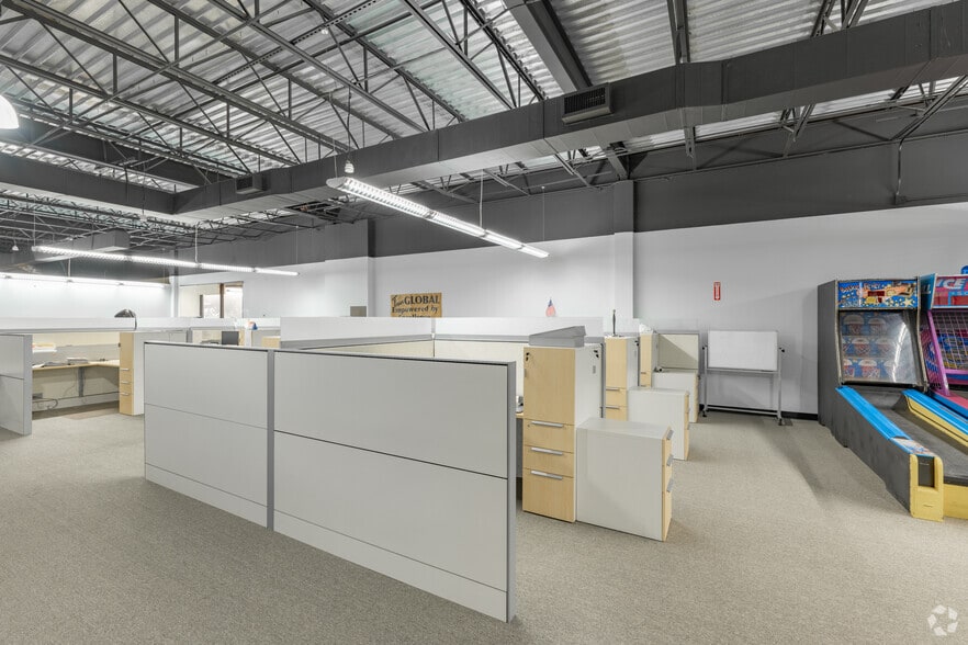 More Photos Of 3455 NE Loop 820, Fort Worth Office For Sale