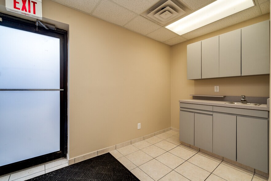 More Photos Of 7345 Far Hills Ave, Dayton Medical For Lease