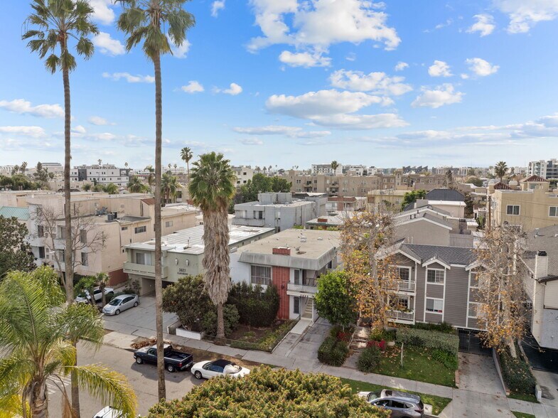 More Photos Of 3623 Clarington Ave, Los Angeles Apartments For Sale