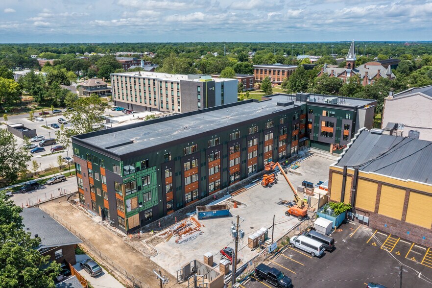 More Photos Of 2530 University Ave, Des Moines Apartments For Lease