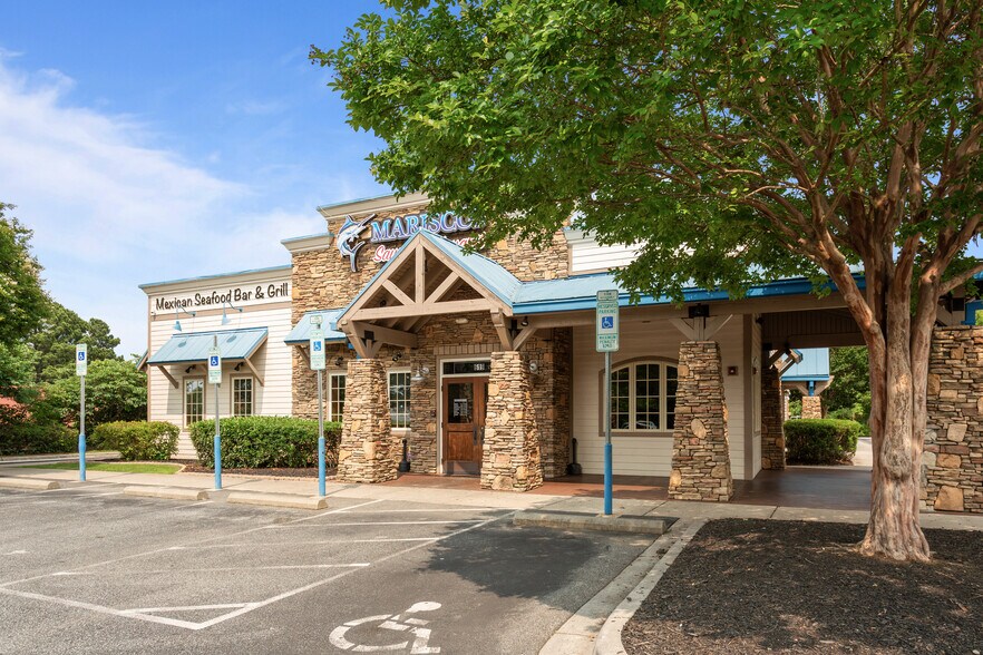 More Photos Of 619 Regional Rd, Greensboro Restaurant For Sale