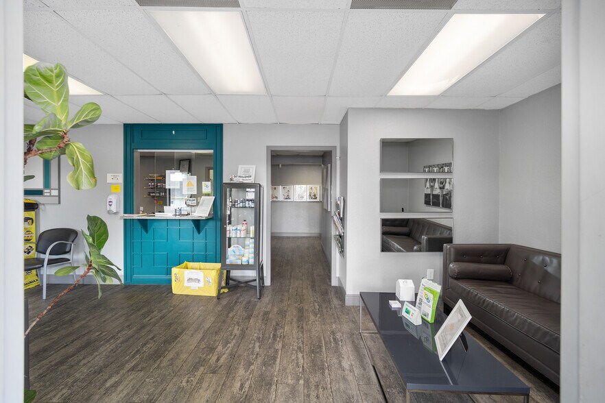 More Photos Of 2300 SE 17th St, Ocala Office For Sale