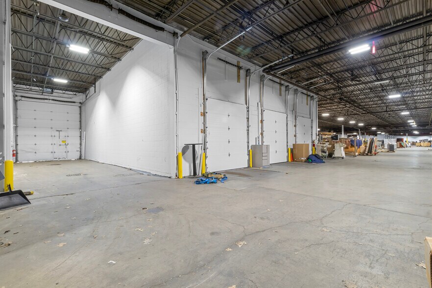 More Photos Of 2051 Sherbrook Ave, Indianapolis Warehouse For Sale
