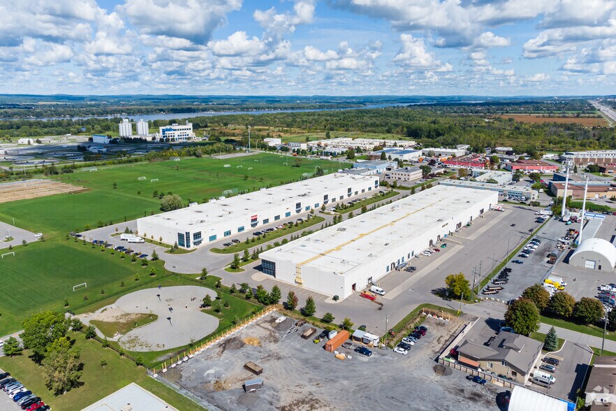 More Photos Of 1101 Polytek St, Ottawa Warehouse For Lease