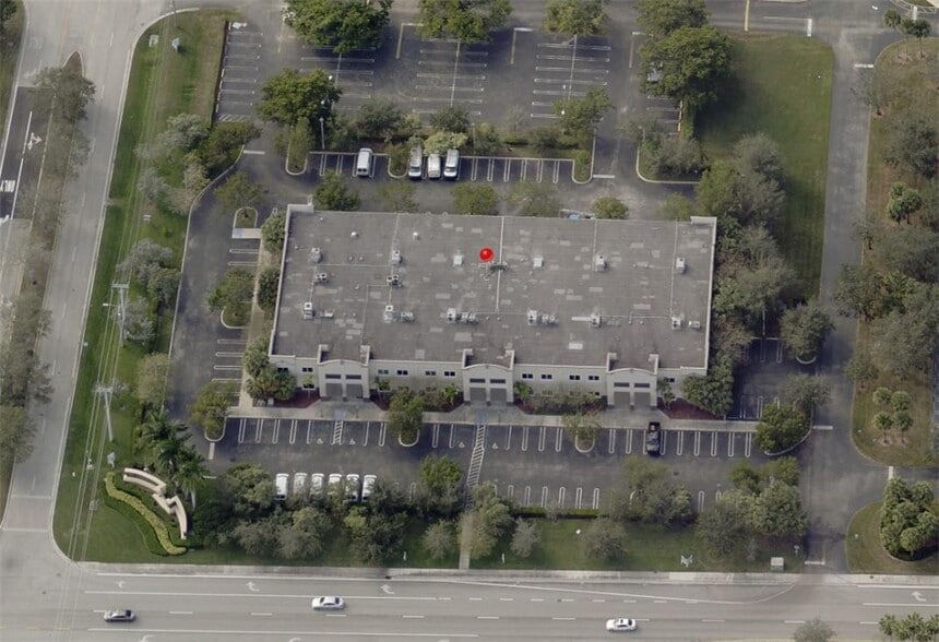 More Photos Of 3924-3960 Coral Ridge Dr, Coral Springs Showroom For Sale