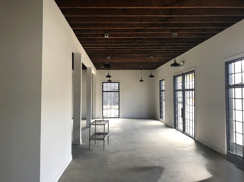 More Photos Of 651 Anderson St, Los Angeles Showroom For Lease