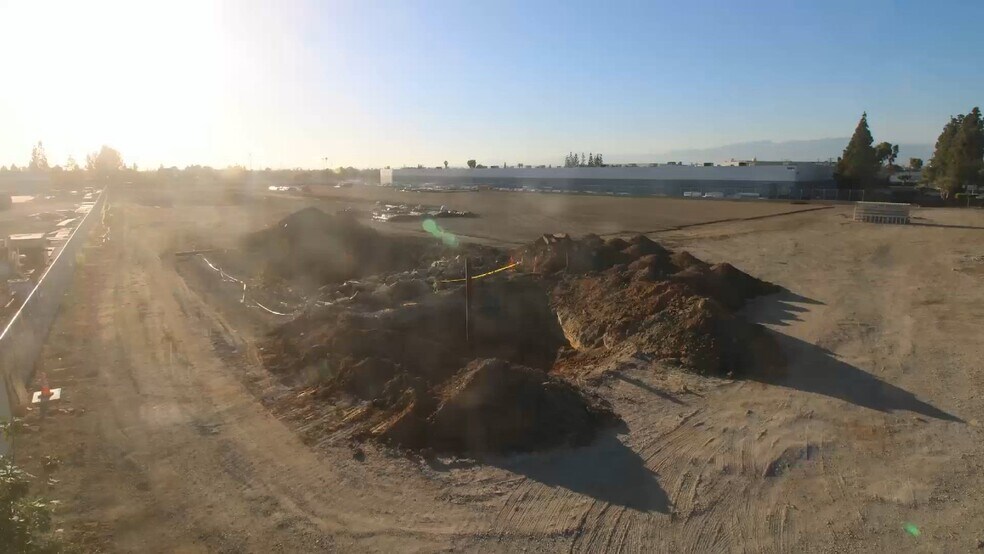 More Photos Of 9615 Norwalk Blvd, Santa Fe Springs Distribution For Lease