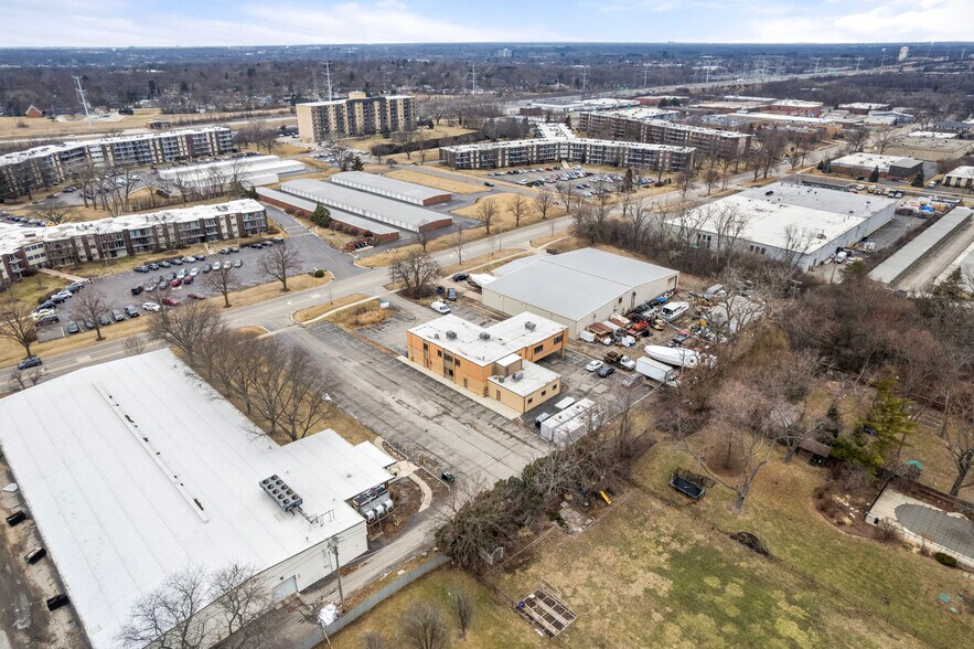 More Photos Of 5413 Walnut Ave, Downers Grove Office For Lease