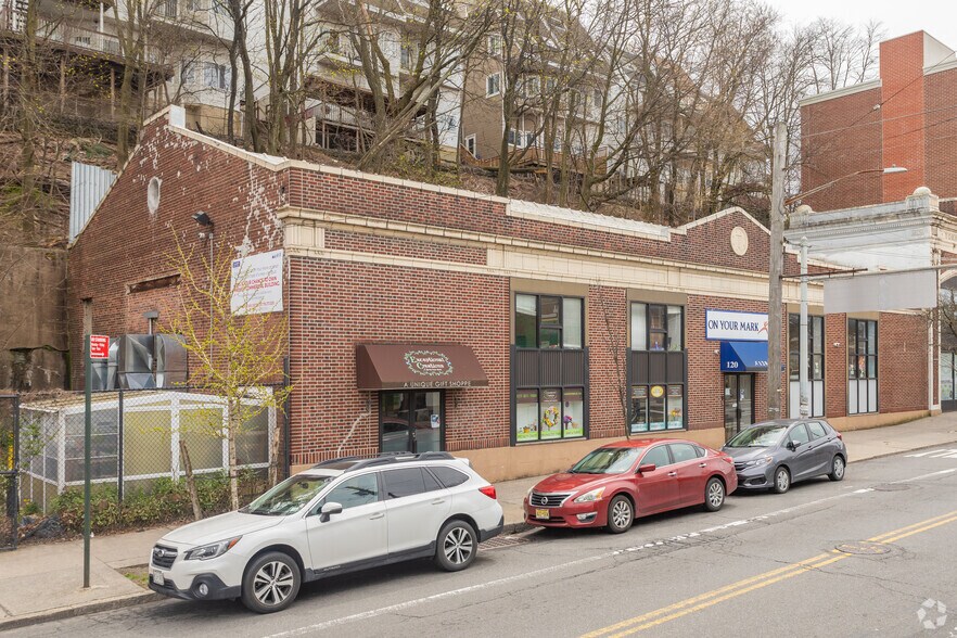 Primary Photo Of 120 Victory Blvd, Staten Island Medical For Lease