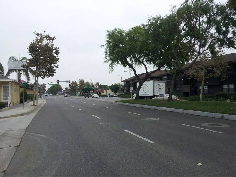 More Photos Of 917-921 W 17th St, Santa Ana Medical For Lease