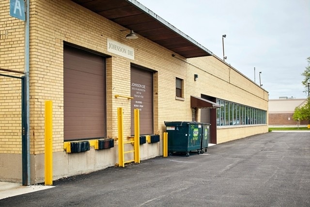 More Photos Of 2600 Washington Blvd, Bellwood Warehouse For Lease