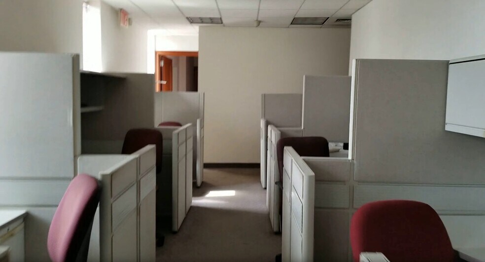 More Photos Of 189-10 Hillside Ave, Hollis Medical For Sale