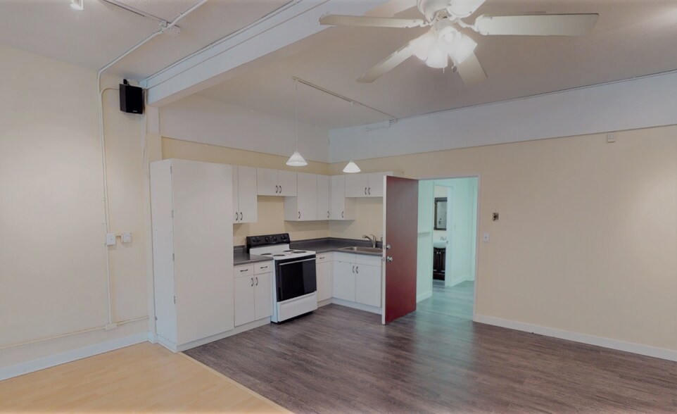 More Photos Of 401 Center St, Healdsburg Storefront Retail Office For Lease