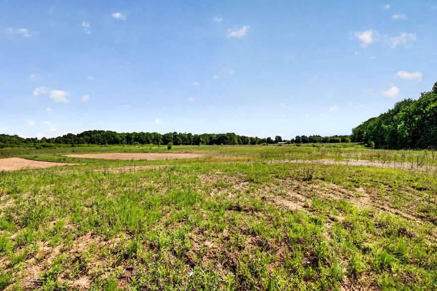 More Photos Of 8003 Henry Clay Blvd, Liverpool Land For Lease