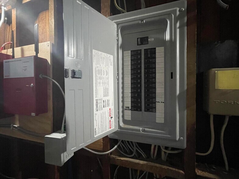 More Photos Of 99-101 Fraley st, Kane Flex For Sale