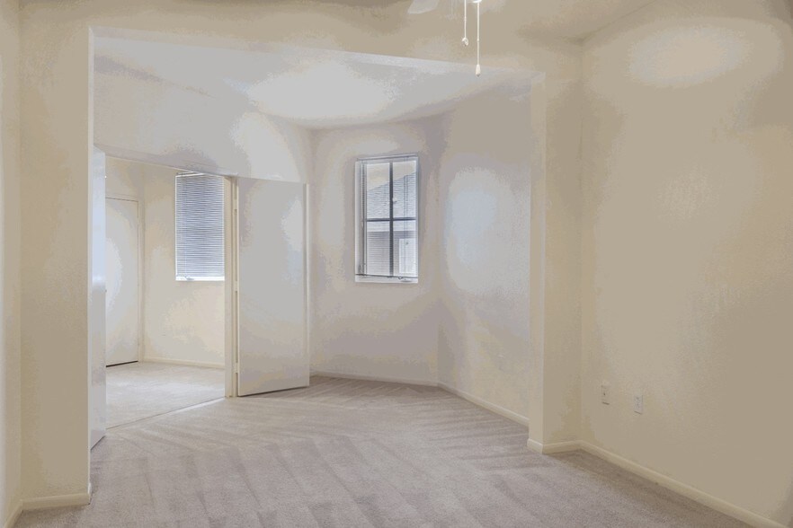 More Photos Of 1950 N Pennsylvania St, Denver Apartments For Lease