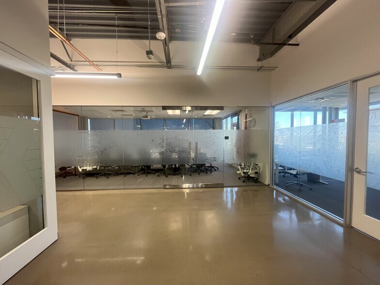 More Photos Of 1860 N 95th Ln, Phoenix Office For Lease
