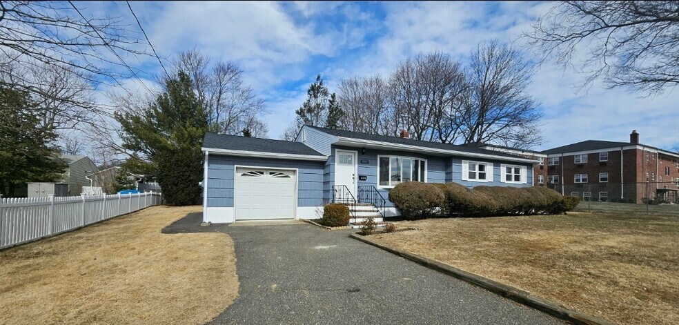 Primary Photo Of 551 Route 33, Freehold Office Residential For Sale