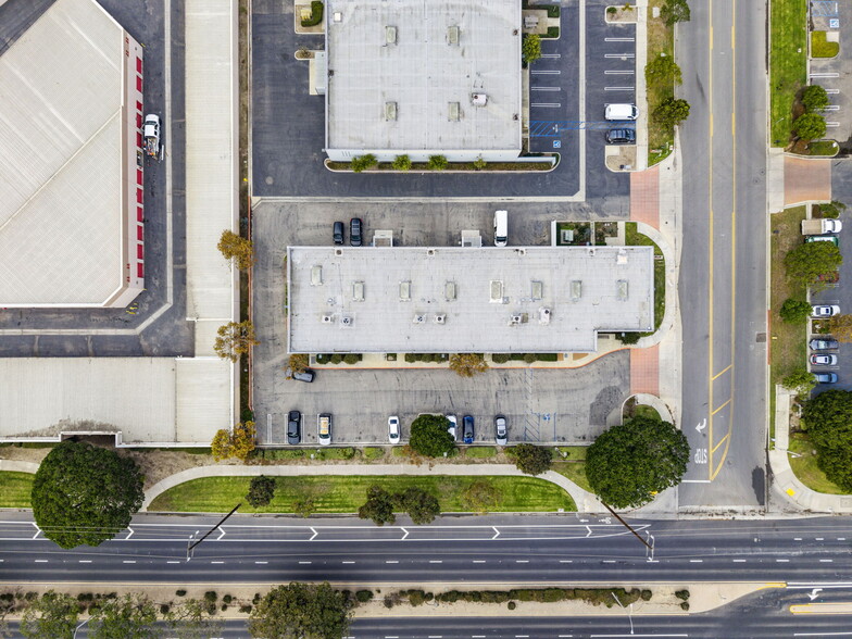 More Photos Of 2101 S Rose Ave, Oxnard Warehouse For Sale