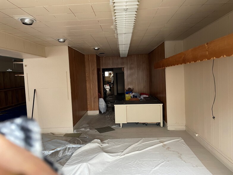 More Photos Of 520 Main St, Hellertown Storefront Retail Residential For Sale