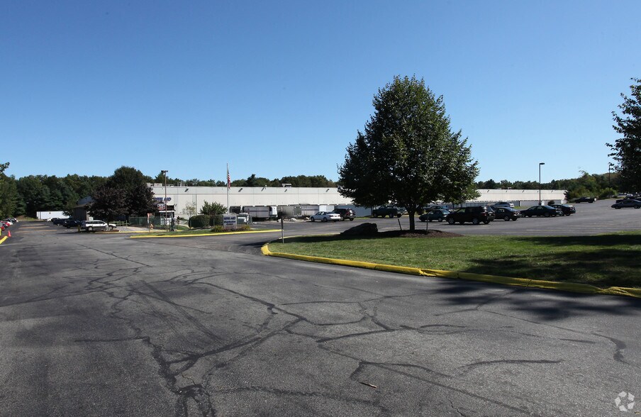 More Photos Of 30 Forbes Rd, Dayville Distribution For Lease