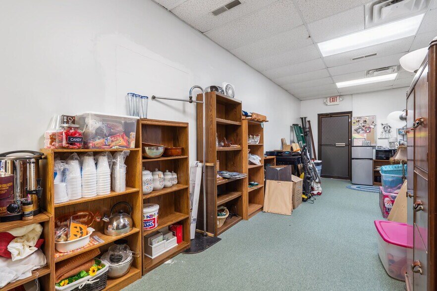 More Photos Of 1875 N State Highway CC, Nixa General Retail For Lease