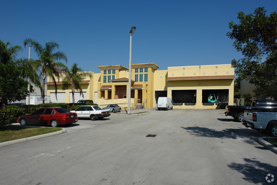 More Photos Of 8805 NW 35th Ln, Miami Light Distribution For Lease