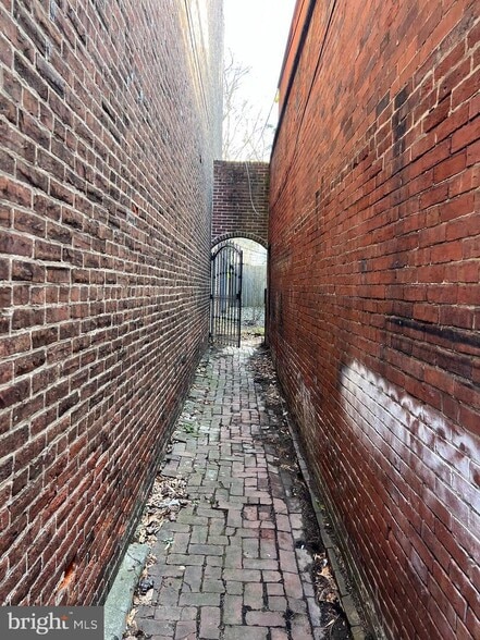 More Photos Of 1531 Green St, Philadelphia Apartments For Sale