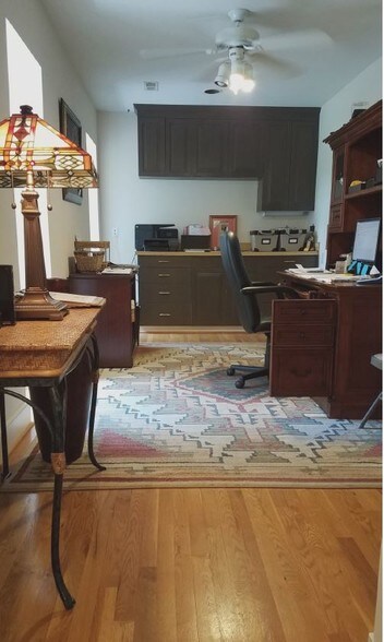 More Photos Of 5309 S Seminole Trl, Madison Storefront For Sale