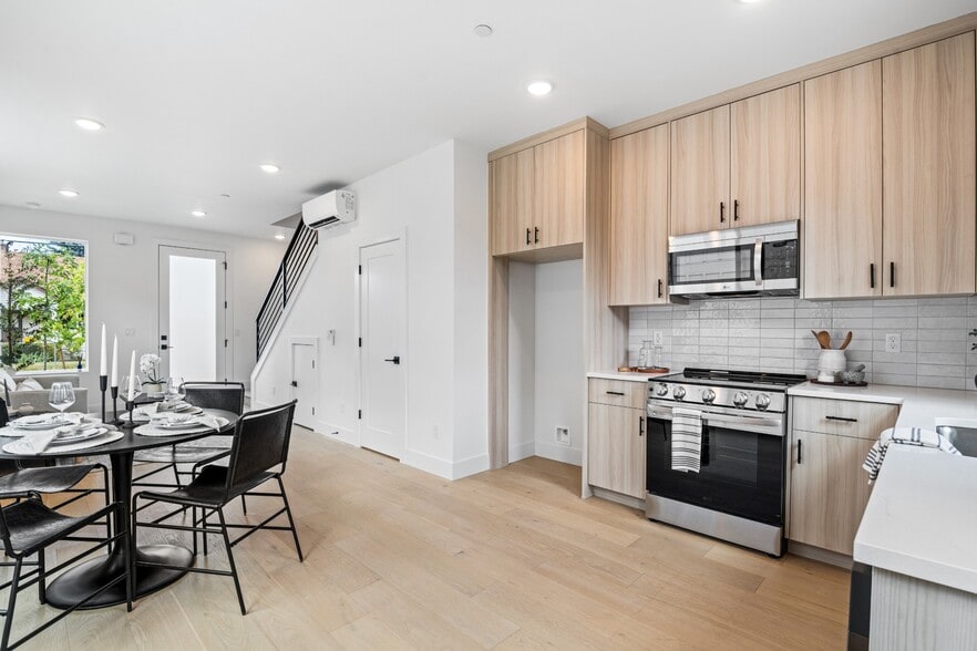 More Photos Of 4380 NE Going St, Portland Multifamily For Sale
