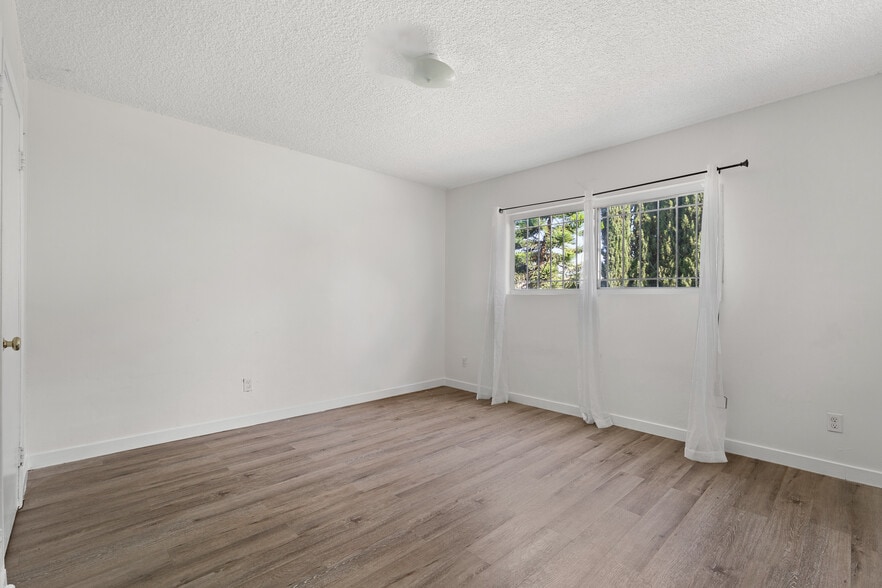 More Photos Of 1406 Exposition Blvd, Los Angeles Apartments For Sale