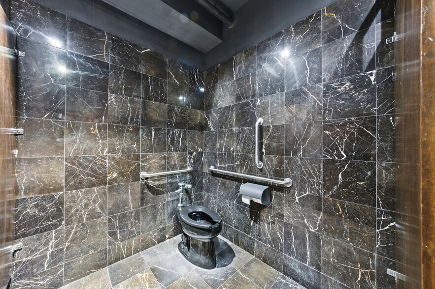 More Photos Of 238 Highway 34, Old Bridge Storefront Retail Residential For Sale