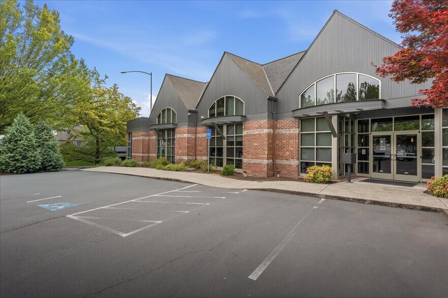 More Photos Of 250 Division St NE, Salem Office For Sale