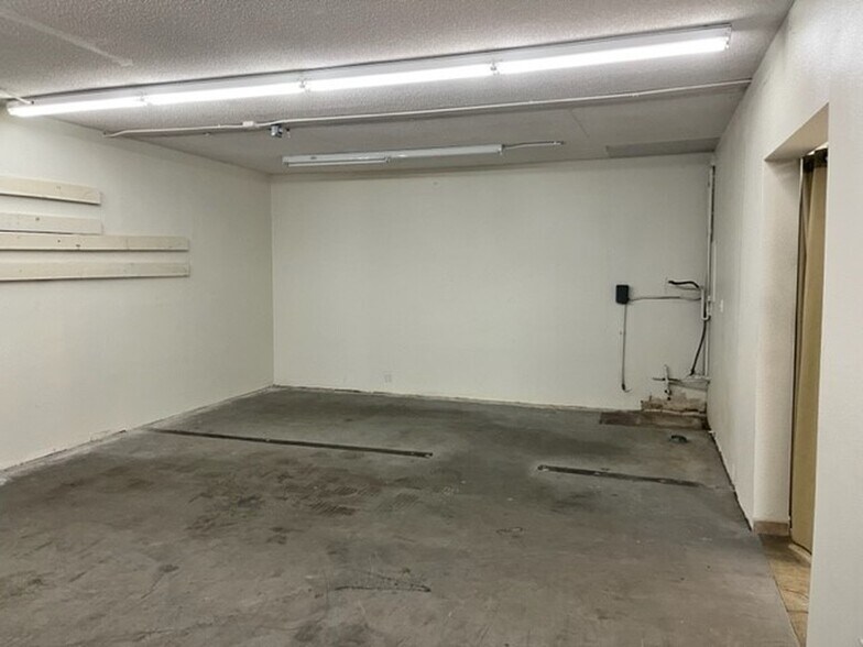 More Photos Of 9855 Prospect Ave, Santee Office For Lease