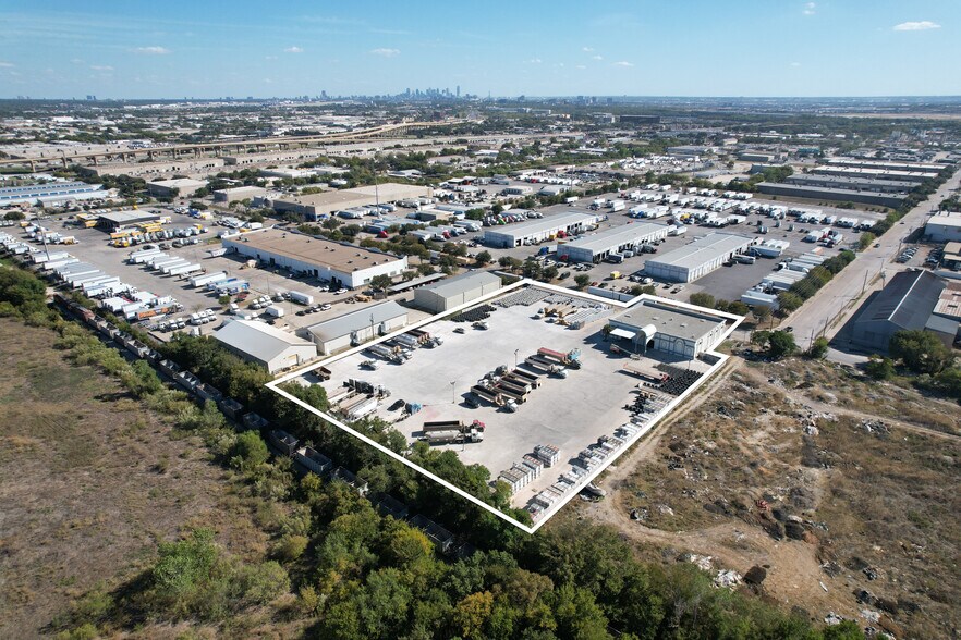 Primary Photo Of 2151 Manana Dr, Dallas Truck Terminal For Sale