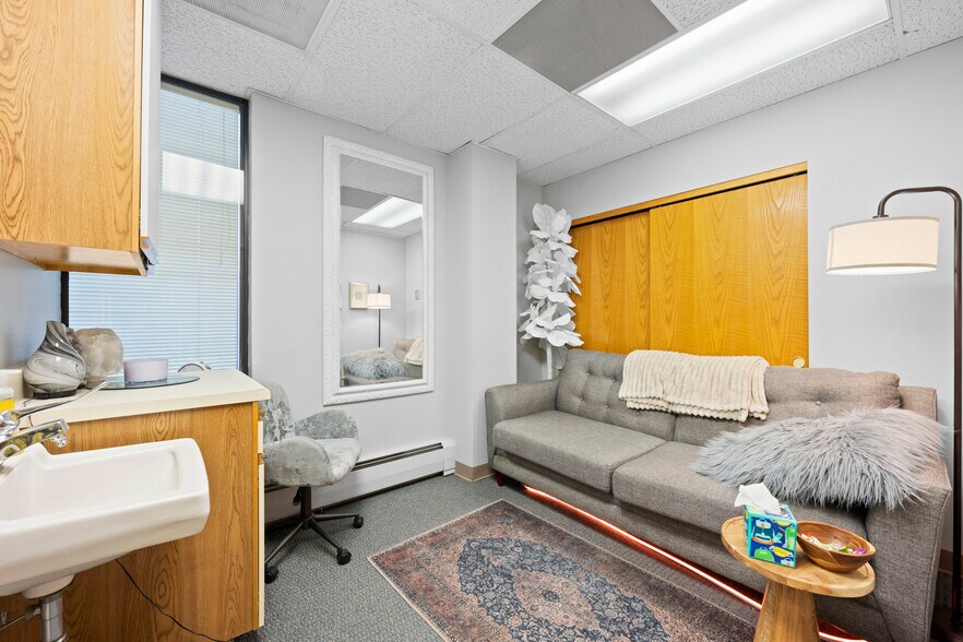 More Photos Of 7373 W Jefferson Ave, Lakewood Medical For Sale