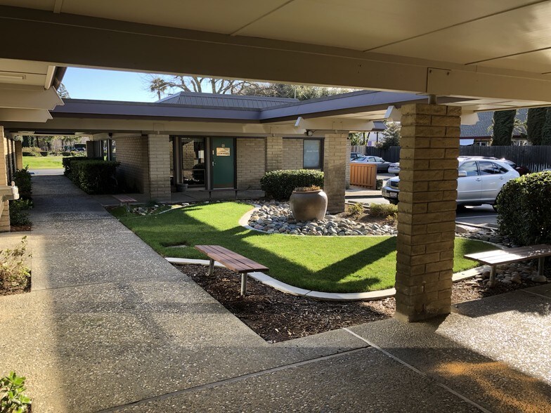 More Photos Of 1204 Cottonwood St, Woodland Office For Sale