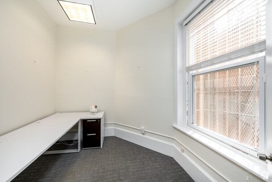 More Photos Of 1230 17th St NW, Washington Office Residential For Sale