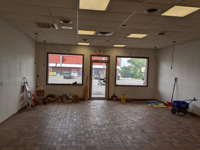 More Photos Of 1761 Goucher St, Johnstown Storefront For Sale