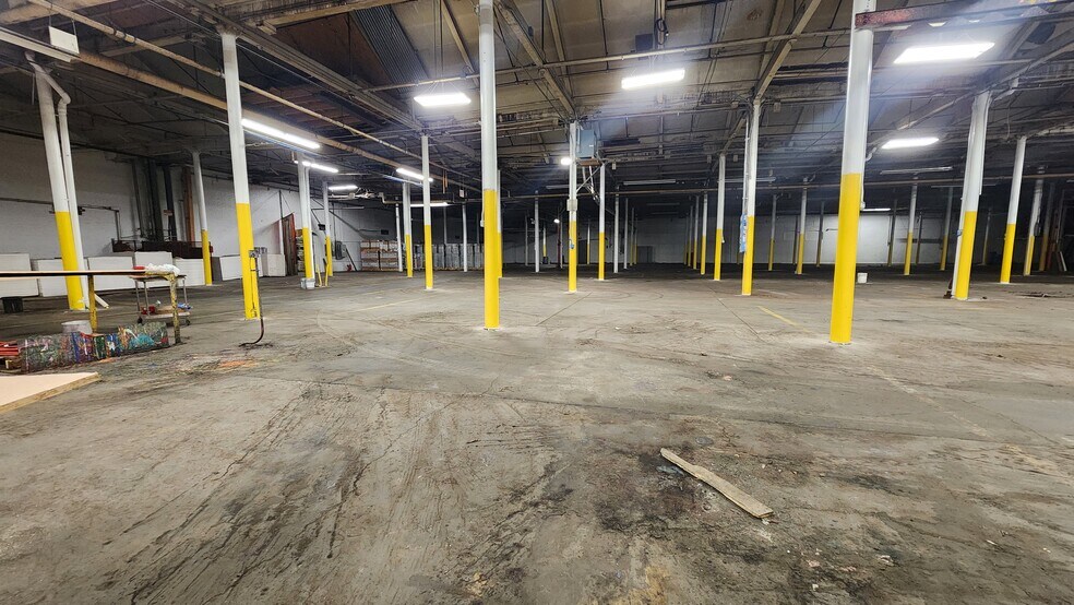 More Photos Of 100 E Diamond Ave, Hazleton Warehouse For Sale