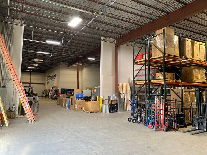 More Photos Of 2575 Broadway, Cheektowaga Warehouse For Sale