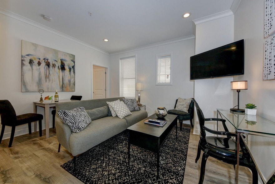 More Photos Of 1800 Connecticut Ave NW, Washington Hospitality For Sale